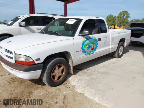 ✅ 1998 Dodge Dakota SLT • VIN: 1B7GL22X2WS684896 • Лот: 43909286. Опубликован ранее на IAAI с пробегом 193 726 миль. Бесплатный доступ к архиву аукционных продаж из США и подробный отчёт об истории автомобиля на DreamBid. Изображение 2.