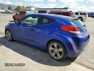 2014 Hyundai Veloster z VIN KMHTC6AD5EU216494, wystawiony jako Copart lot #71566224 z przebiegiem 87 961 mil mil oraz Szkoda całkowita • Salvage title. Historia ofert i sprzedaży dostępna na DreamBid. Obrazek 2.
