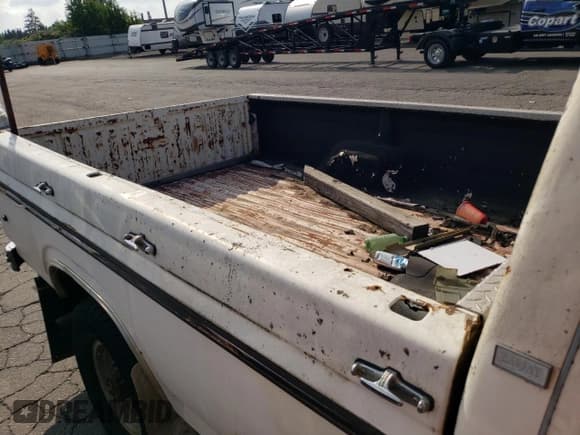 ✅ 1985 Ford F-350 • VIN: 1FTHF3615FPB13171 • Лот: 71674405. Опубликован ранее на Copart с пробегом 58 992 миль. Бесплатный доступ к архиву аукционных продаж из США и подробный отчёт об истории автомобиля на DreamBid. Изображение 10.