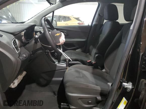 ✅ 2020 Chevrolet Trax LS • VIN: KL7CJKSB5LB330288 • Лот: 56943945. Опубликован ранее на Copart с пробегом 69 404 миль. Бесплатный доступ к архиву аукционных продаж из США и подробный отчёт об истории автомобиля на DreamBid. Изображение 7.