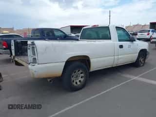 2007 Chevrolet Silverado 1500 Work Truck z VIN 3GCEC14X07G197980, wystawiony jako IAAI lot #43411931 z przebiegiem 85 505 mil mil oraz . Historia ofert i sprzedaży dostępna na DreamBid. Obrazek 4.