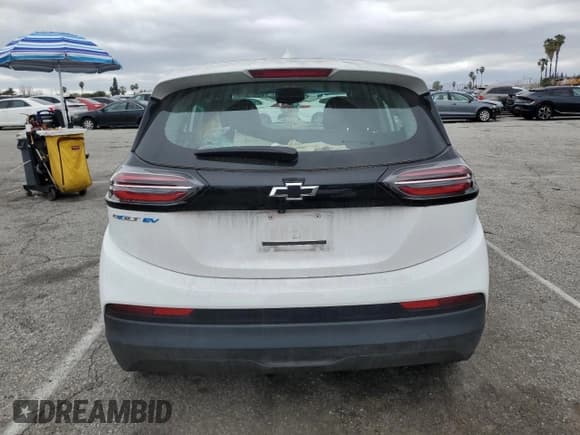 ✅ 2023 Chevrolet Bolt EV 1LT • VIN: 1G1FW6S00P4120790 • Lot: 49525855. Wystawiony na Copart z przebiegiem 18 780 mil. Bezpłatny archiwum sprzedaży aukcyjnych z USA i szczegółowy raport historii pojazdu na DreamBid. Zdjęcie 6.