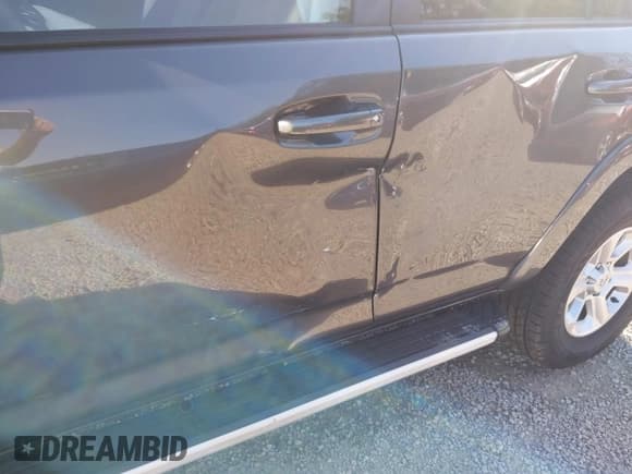 ✅ 2021 Toyota 4Runner SR5 Premium • VIN: JTENU5JR2M5906496 • Lot: 43333756. Wystawiony na IAAI z przebiegiem 59 555 mil. Bezpłatny archiwum sprzedaży aukcyjnych z USA i szczegółowy raport historii pojazdu na DreamBid. Zdjęcie 19.