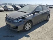 ✅ 2013 Hyundai Accent GS • VIN: KMHCT5AE9DU079013 • Лот: 71956414. Опубликован ранее на Copart с пробегом 62 158 миль. Бесплатный доступ к архиву аукционных продаж из США и подробный отчёт об истории автомобиля на DreamBid. Изображение 1.
