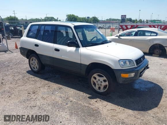 ✅ 1998 Toyota RAV4 • VIN: JT3GP10V4W7038203 • Lot: 42656178. Wystawiony na IAAI z przebiegiem 253 289 mil. Bezpłatny archiwum sprzedaży aukcyjnych z USA i szczegółowy raport historii pojazdu na DreamBid. Zdjęcie 1.