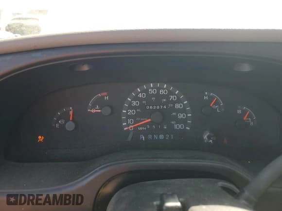 ✅ 2000 Ford Econoline Passenger XL • VIN: 1FBSS31L1YHB41433 • Lot: 81772865. Listed on Copart with 62,074 mi. Free auction sales archive from the USA and detailed vehicle history report at DreamBid. Image 9.