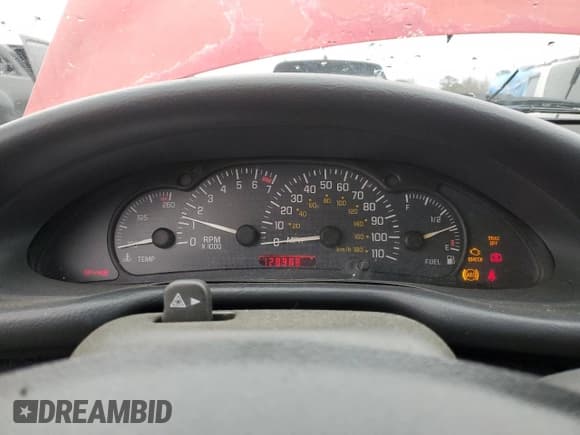 ✅ 2001 Pontiac Sunfire SE • VIN: 1G2JB524817332499 • Lot: 89281545. Wystawiony na Copart z przebiegiem 128 988 mil. Bezpłatny archiwum sprzedaży aukcyjnych z USA i szczegółowy raport historii pojazdu na DreamBid. Zdjęcie 9.