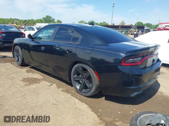 ✅ 2018 Dodge Charger R/T • VIN: 2C3CDXCT6JH205940 • Lot: 42227254. Wystawiony na IAAI z przebiegiem 82 475 mil. Bezpłatny archiwum sprzedaży aukcyjnych z USA i szczegółowy raport historii pojazdu na DreamBid. Zdjęcie 3.