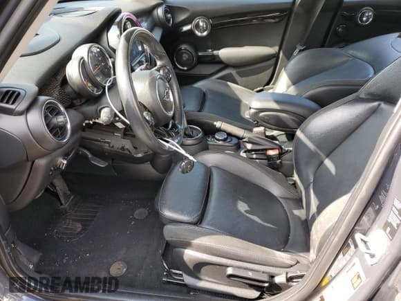 ✅ 2019 MINI Hardtop 4 Door Cooper S • VIN: WMWXU3C58K2H54783 • Lot: 67175824. Wystawiony na Copart z przebiegiem 63 037 mil. Bezpłatny archiwum sprzedaży aukcyjnych z USA i szczegółowy raport historii pojazdu na DreamBid. Zdjęcie 7.