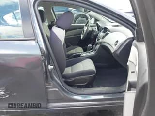 ✅ 2013 Chevrolet Cruze LS • VIN: 1G1PA5SH3D7229211 • Lot: 43422363. Listed on IAAI with 100,804 mi. Free auction sales archive from the USA and detailed vehicle history report at DreamBid. Image 5.