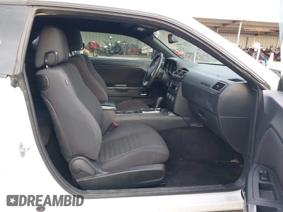 ✅ 2014 Dodge Challenger Rallye Redline • VIN: 2C3CDYAG1EH101082 • Lot: 41367959. Wystawiony na IAAI z przebiegiem 144 923 mil. Bezpłatny archiwum sprzedaży aukcyjnych z USA i szczegółowy raport historii pojazdu na DreamBid. Zdjęcie 5.