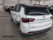 ✅ 2023 Jeep Compass (RED) Edition • VIN: 3C4NJDCN9PT573719 • Lot: 43081922. Wystawiony na IAAI z przebiegiem 41 039 mil. Bezpłatny archiwum sprzedaży aukcyjnych z USA i szczegółowy raport historii pojazdu na DreamBid. Zdjęcie 3.