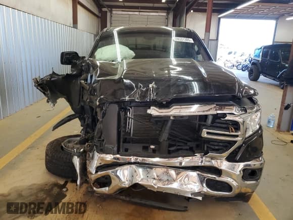 ✅ 2021 Ram 1500 Big Horn • VIN: 1C6SRFBT7MN741626 • Lot: 89531305. Wystawiony na Copart z przebiegiem 75 127 mil. Bezpłatny archiwum sprzedaży aukcyjnych z USA i szczegółowy raport historii pojazdu na DreamBid. Zdjęcie 5.