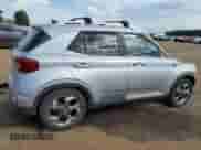 2021 Hyundai Venue SEL с VIN KMHRC8A3XMU076261, выставлен на аукционе Copart как лот 75493624 с пробегом 73 309 миль миль и Списание • Salvage title. История ставок и продаж доступна на DreamBid. Изображение 3.