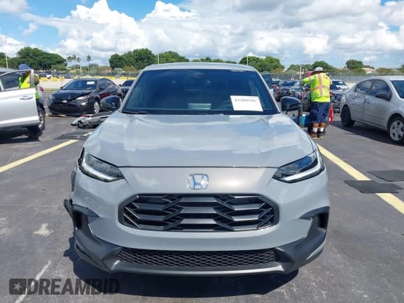 ✅ 2025 Honda HR-V Sport • VIN: 3CZRZ1H53SM733107 • Lot: 43209596. Wystawiony na IAAI z przebiegiem 11 196 mil. Bezpłatny archiwum sprzedaży aukcyjnych z USA i szczegółowy raport historii pojazdu na DreamBid. Zdjęcie 12.