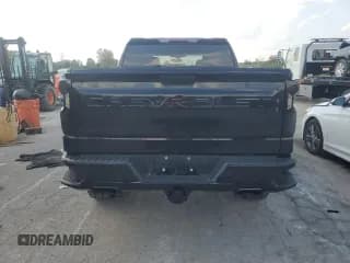 ✅ 2021 Chevrolet Silverado 1500 LT Trail Boss • VIN: 3GCPYFED4MG339934 • Lot: 72447624. Wystawiony na Copart z przebiegiem 25 171 mil. Bezpłatny archiwum sprzedaży aukcyjnych z USA i szczegółowy raport historii pojazdu na DreamBid. Zdjęcie 6.