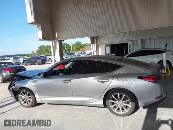 ✅ 2023 Acura Integra • VIN: 19UDE4H26PA012725 • Lot: 43138831. Wystawiony na IAAI z przebiegiem 17 608 mil. Bezpłatny archiwum sprzedaży aukcyjnych z USA i szczegółowy raport historii pojazdu na DreamBid. Zdjęcie 14.