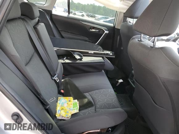 ✅ 2022 Toyota RAV4 Hybrid XLE • VIN: 4T3RWRFVXNU061095 • Lot: 69345585. Wystawiony na Copart z przebiegiem Nie podano. Bezpłatny archiwum sprzedaży aukcyjnych z USA i szczegółowy raport historii pojazdu na DreamBid. Zdjęcie 11.