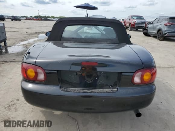✅ 2000 Mazda MX-5 Miata • VIN: JM1NB3531Y0140915 • Лот: 56492435. Опубликован ранее на Copart с пробегом 63 371 миль. Бесплатный доступ к архиву аукционных продаж из США и подробный отчёт об истории автомобиля на DreamBid. Изображение 6.