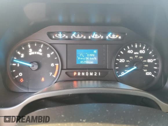 ✅ 2017 Ford F-350 Lariat • VIN: 1FT8X3B69HED38805 • Lot: 41988235. Wystawiony na Copart z przebiegiem 57 984 mil. Bezpłatny archiwum sprzedaży aukcyjnych z USA i szczegółowy raport historii pojazdu na DreamBid. Zdjęcie 9.