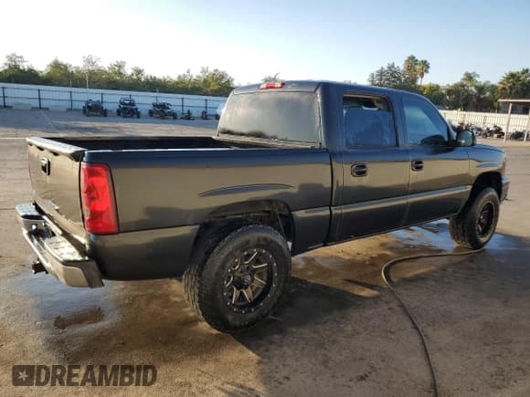 ✅ 2004 Chevrolet Silverado 1500 Z71 • VIN: 2GCEK13T241357671 • Лот: 79132844. Опубликован ранее на Copart с пробегом 280 316 миль. Бесплатный доступ к архиву аукционных продаж из США и подробный отчёт об истории автомобиля на DreamBid. Изображение 3.