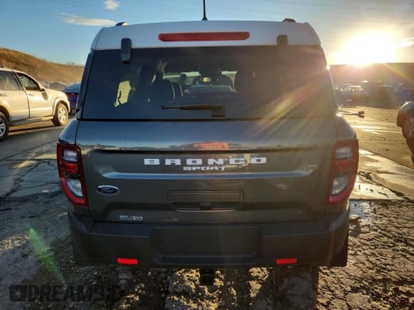 ✅ 2024 Ford Bronco Sport Heritage • VIN: 3FMCR9G67RRF24918 • Lot: 91742385. Wystawiony na Copart z przebiegiem 4 172 mil. Bezpłatny archiwum sprzedaży aukcyjnych z USA i szczegółowy raport historii pojazdu na DreamBid. Zdjęcie 6.