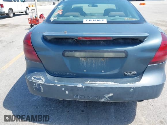 ✅ 2007 Pontiac Grand Prix • VIN: 2G2WP552671161422 • Lot: 42942702. Listed on IAAI with 176,983 mi. Free auction sales archive from the USA and detailed vehicle history report at DreamBid. Image 14.