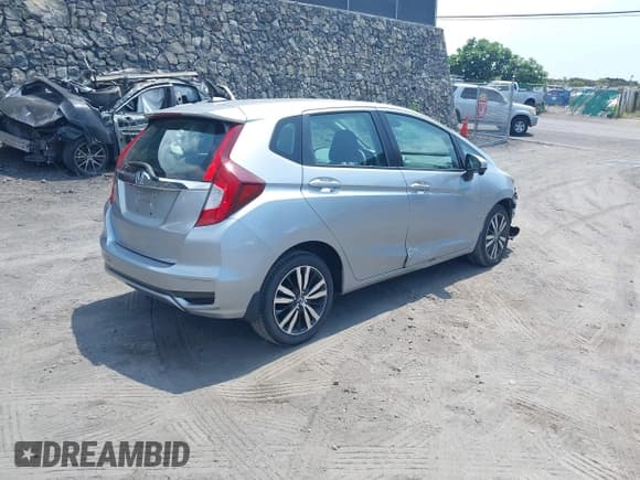 ✅ 2019 Honda Fit EX • VIN: 3HGGK5H83KM712455 • Лот: 43369955. Опубликован ранее на IAAI с пробегом 35 668 миль. Бесплатный доступ к архиву аукционных продаж из США и подробный отчёт об истории автомобиля на DreamBid. Изображение 4.