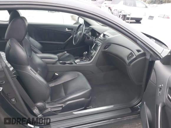 ✅ 2012 Hyundai Genesis Coupe Grand Touring • VIN: KMHHU6KH9CU071252 • Lot: 42358871. Wystawiony na IAAI z przebiegiem 92 528 mil. Bezpłatny archiwum sprzedaży aukcyjnych z USA i szczegółowy raport historii pojazdu na DreamBid. Zdjęcie 5.