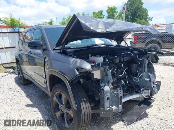 ✅ 2025 Jeep Grand Cherokee Limited • VIN: 1C4RJKBG9S8661279 • Lot: 42431910. Wystawiony na IAAI z przebiegiem 3 512 mil. Bezpłatny archiwum sprzedaży aukcyjnych z USA i szczegółowy raport historii pojazdu na DreamBid. Zdjęcie 1.