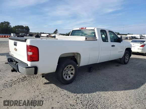 2008 Chevrolet Silverado 1500 Work Truck with VIN 1GCEC19J78E118107, listed as a Copart auction lot 86035784 with Not provided miles and Salvage title. Bid and sale history available at DreamBid. Image 3.