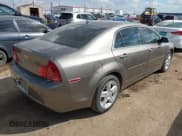 ✅ 2010 Chevrolet Malibu 1LS • VIN: 1G1ZB5EB1AF233126 • Lot: 43414584. Wystawiony na IAAI z przebiegiem 101 416 mil. Bezpłatny archiwum sprzedaży aukcyjnych z USA i szczegółowy raport historii pojazdu na DreamBid. Zdjęcie 4.