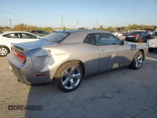 ✅ 2014 Dodge Challenger R/T 100th Anniversary Appearance • VIN: 2C3CDYBT5EH176816 • Lot: 75518804. Wystawiony na Copart z przebiegiem 42 590 mil. Bezpłatny archiwum sprzedaży aukcyjnych z USA i szczegółowy raport historii pojazdu na DreamBid. Zdjęcie 3.