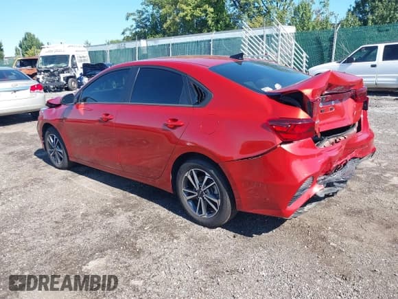 ✅ 2024 Kia Forte LXS • VIN: 3KPF24AD0RE706273 • Lot: 43169740. Wystawiony na IAAI z przebiegiem 8 945 mil. Bezpłatny archiwum sprzedaży aukcyjnych z USA i szczegółowy raport historii pojazdu na DreamBid. Zdjęcie 3.