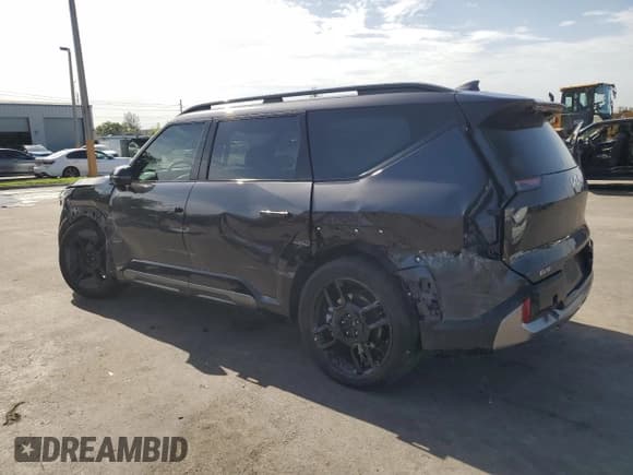 ✅ 2024 Kia EV9 GT-Line • VIN: KNDAEFS55R6023124 • Lot: 70505885. Wystawiony na Copart z przebiegiem 17 201 mil. Bezpłatny archiwum sprzedaży aukcyjnych z USA i szczegółowy raport historii pojazdu na DreamBid. Zdjęcie 2.