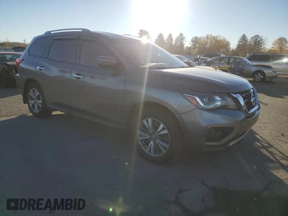 ✅ 2020 Nissan Pathfinder SL • VIN: 5N1DR2CMXLC650907 • Lot: 90268775. Wystawiony na Copart z przebiegiem 72 420 mil. Bezpłatny archiwum sprzedaży aukcyjnych z USA i szczegółowy raport historii pojazdu na DreamBid. Zdjęcie 4.