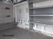 ✅ 2018 Ford Transit • VIN: 1FTYR2XM6JKA74123 • Lot: 41923975. Wystawiony na IAAI z przebiegiem 372 801 mil. Bezpłatny archiwum sprzedaży aukcyjnych z USA i szczegółowy raport historii pojazdu na DreamBid. Zdjęcie 8.