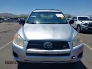 ✅ 2010 Toyota RAV4 • VIN: JTMZK4DV8A5026199 • Лот: 42325340. Опубликован ранее на IAAI с пробегом 196 298 миль. Бесплатный доступ к архиву аукционных продаж из США и подробный отчёт об истории автомобиля на DreamBid. Изображение 12.