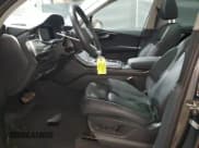 ✅ 2024 Audi Q7 Premium Plus • VIN: WA1LCBF71RD006474 • Lot: 62633915. Wystawiony na Copart z przebiegiem 33 316 mil. Bezpłatny archiwum sprzedaży aukcyjnych z USA i szczegółowy raport historii pojazdu na DreamBid. Zdjęcie 7.