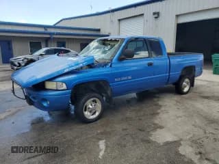 ✅ 1999 Dodge 1500 • VIN: 1B7HF13Y9XJ593371 • Lot: 61255685. Listed on Copart with 206,392 mi. Free auction sales archive from the USA and detailed vehicle history report at DreamBid. Image 1.