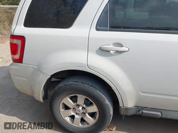 ✅ 2011 Ford Escape Limited • VIN: 1FMCU0EG6BKB53668 • Lot: 43738805. Listed on IAAI with 285,889 mi. Free auction sales archive from the USA and detailed vehicle history report at DreamBid. Image 6.