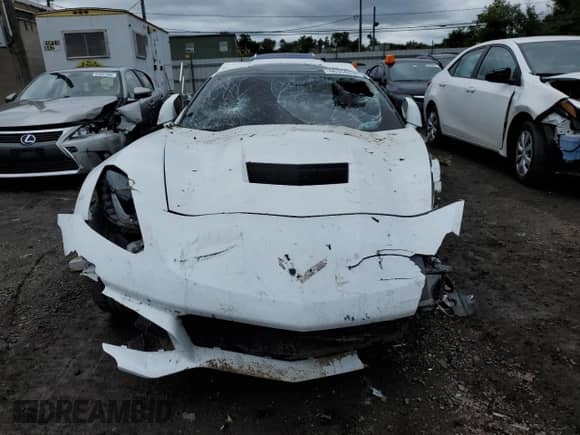 2016 Chevrolet Corvette 1LT с VIN 1G1YB2D76G5122190, выставлен на аукционе Copart как лот 66334334 с пробегом 32 918 миль миль и Списание • Salvage title. История ставок и продаж доступна на DreamBid. Изображение 5.