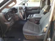 ✅ 2022 Chevrolet Silverado 1500 RST • VIN: 2GCUDEED2N1517956 • Lot: 69845685. Wystawiony na Copart z przebiegiem 49 594 mil. Bezpłatny archiwum sprzedaży aukcyjnych z USA i szczegółowy raport historii pojazdu na DreamBid. Zdjęcie 7.