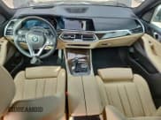 ✅ 2021 BMW X5 sDrive40i • VIN: 5UXCR4C03M9G27851 • Lot: 94390425. Wystawiony na Copart z przebiegiem 24 594 mil. Bezpłatny archiwum sprzedaży aukcyjnych z USA i szczegółowy raport historii pojazdu na DreamBid. Zdjęcie 8.