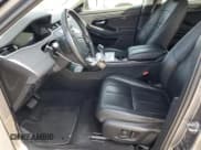 ✅ 2020 Land Rover Range Rover Evoque SE • VIN: SALZP2FXXLH040393 • Lot: 84620545. Wystawiony na Copart z przebiegiem 54 243 mil. Bezpłatny archiwum sprzedaży aukcyjnych z USA i szczegółowy raport historii pojazdu na DreamBid. Zdjęcie 7.