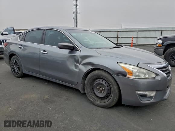 ✅ 2015 Nissan Altima 2.5 • VIN: 1N4AL3AP6FC462133 • Lot: 94143925. Listed on Copart with 197,965 mi. Free auction sales archive from the USA and detailed vehicle history report at DreamBid. Image 4.