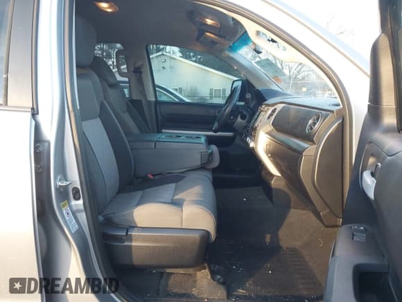 ✅ 2014 Toyota Tundra SR • VIN: 5TFUM5F18EX054342 • Lot: 43821169. Listed on IAAI with 127,216 mi. Free auction sales archive from the USA and detailed vehicle history report at DreamBid. Image 5.