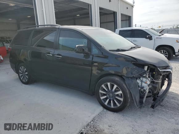 ✅ 2018 Toyota Sienna XLE • VIN: 5TDDZ3DC9JS206770 • Lot: 70149515. Listed on Copart with 125,626 mi. Free auction sales archive from the USA and detailed vehicle history report at DreamBid. Image 4.