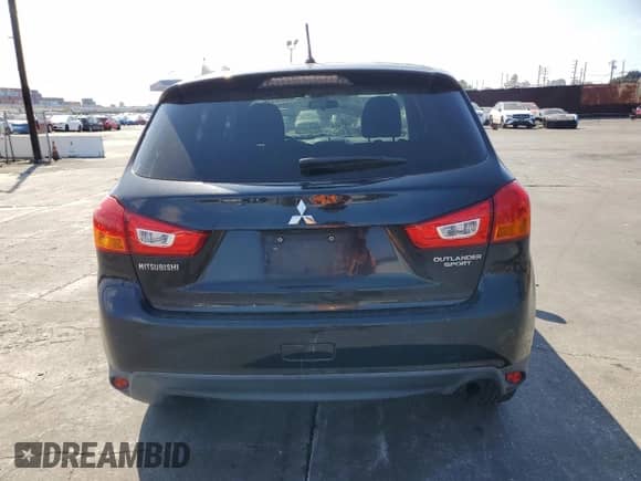2014 Mitsubishi Outlander ES с VIN 4A4AR3AU7EE014462, выставлен на аукционе Copart как лот 85320425 с пробегом 236 299 миль миль и Списание • Salvage title. История ставок и продаж доступна на DreamBid. Изображение 6.