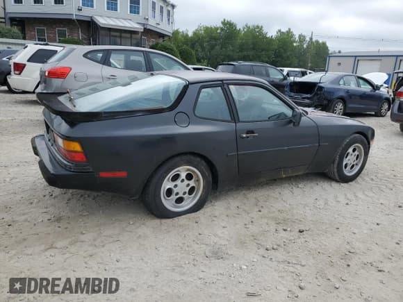 ✅ 1988 Porsche 944 • VIN: WP0AA2946JN465339 • Лот: 64326464. Опубликован ранее на Copart с пробегом 62 600 миль. Бесплатный доступ к архиву аукционных продаж из США и подробный отчёт об истории автомобиля на DreamBid. Изображение 3.